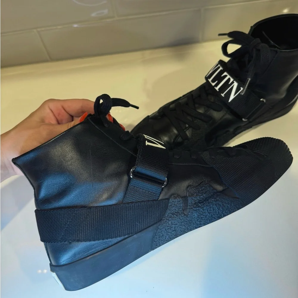Valentino Garavani VLTN High Top Sneakers